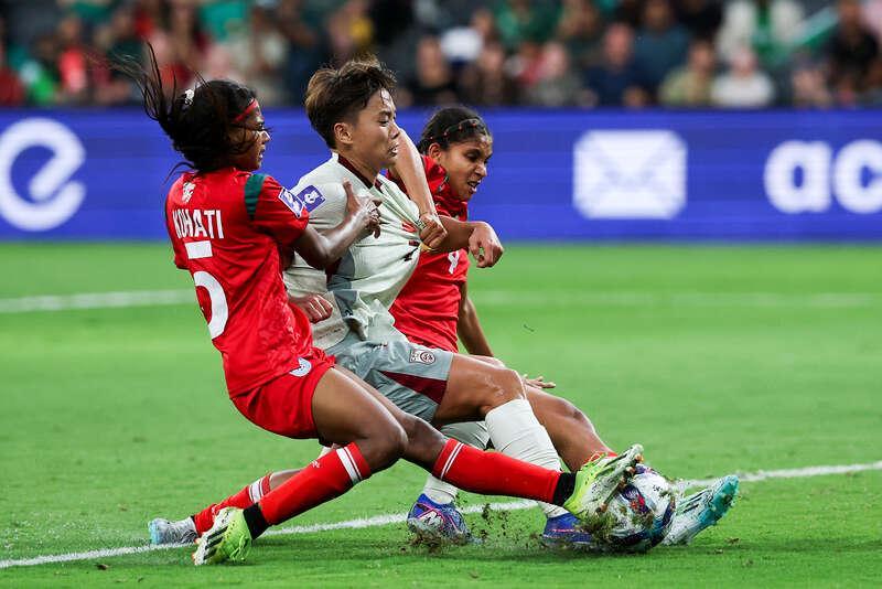 王霜“世界波”破门 中国女足收获亚洲杯“开门红”