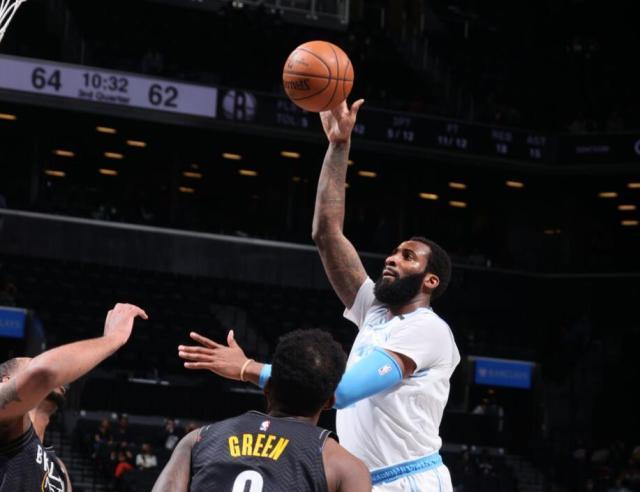 kaiyun-被轻视的篮板怪兽！庄神像霍华德一样在湖人救赎？